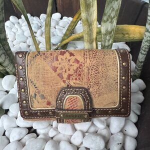 Sharif Vintage Leather Patchwork Wallet – Tri-Fold w/ Heart ID Window